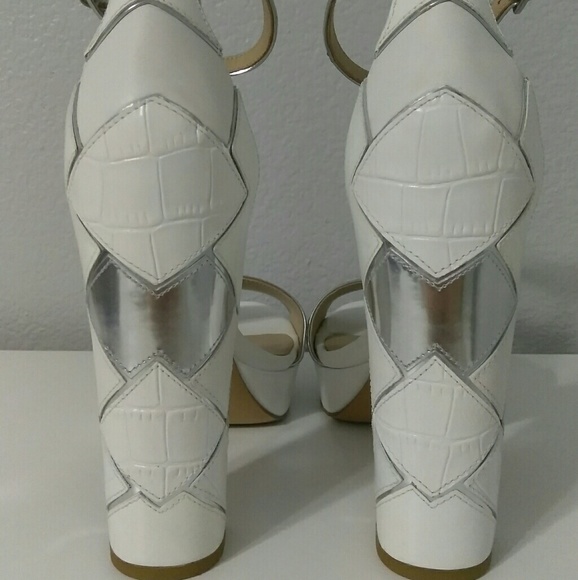 Stella Luna White Platform Heels - Picture 3 of 4